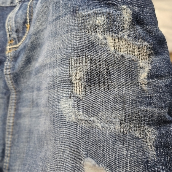 Guess Los Angeles denim mini skirt side zippers stitched designs size 29 - Picture 4 of 12